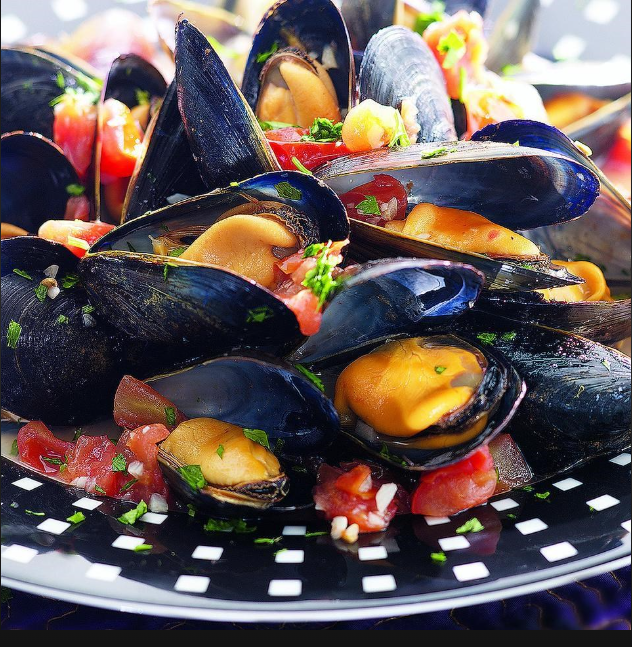 Mussels Black whole Shell loose Fresh 1kg Pack