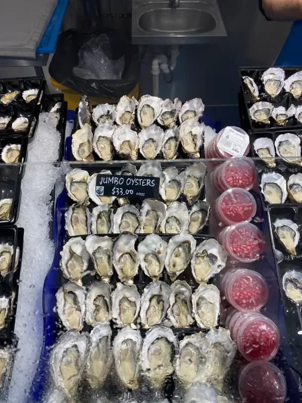 Oyster Entertaining Trend 2026: Hosting at Home on the Gold Coast